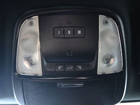 Used 2021 Dodge Durango R/T w/ Blacktop Package AWD/4WD image 32