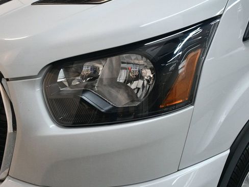 Used 2023 Ford Transit 350 XLT image 11