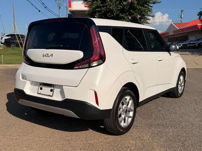 Used 2024 Kia Soul LX w/ Option Group 015