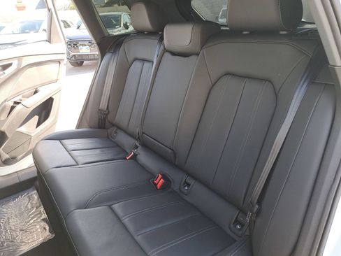 Used 2024 Audi Q4 e-tron Premium Plus image 14