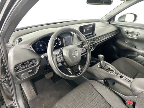 Used 2025 Honda HR-V Sport image 19