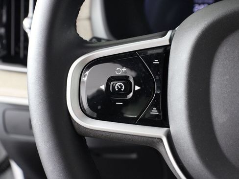 Certified 2026 Volvo XC90 B5 Core AWD/4WD image 10