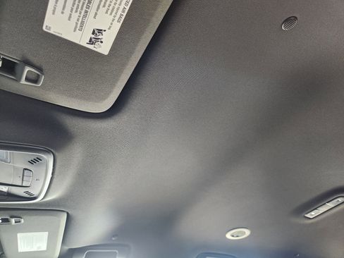 Certified 2023 Chevrolet Traverse LT image 27