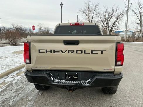Used 2024 Chevrolet Colorado ZR2 w/ Technology Package image 12