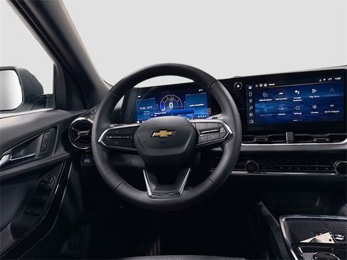 New 2026 Chevrolet Equinox LT w/ Convenience Package II image 25