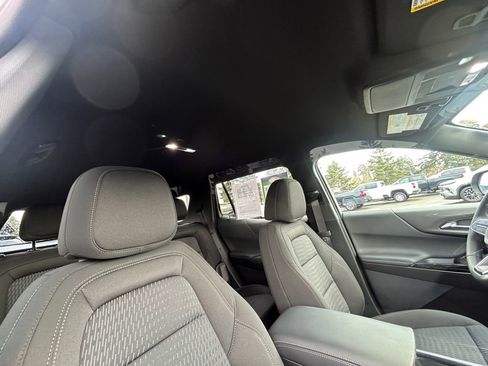 Used 2026 Chevrolet Equinox LT FWD image 28