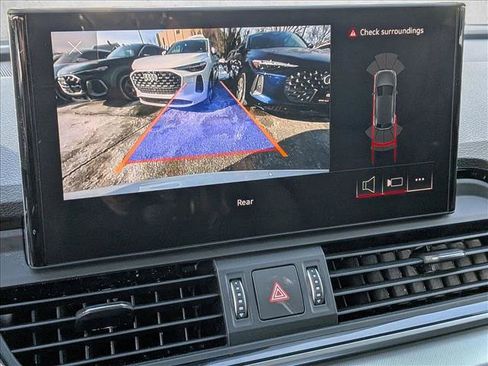 Certified 2025 Audi Q5 2.0T Premium image 11