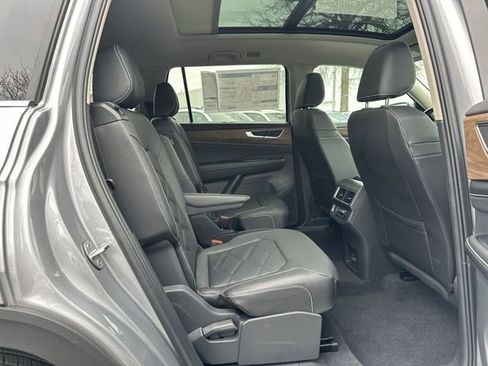 New 2026 Volkswagen Atlas SE image 27