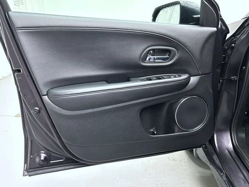 Used 2017 Honda HR-V EX-L image 9