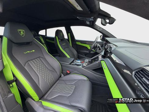 Used 2023 Lamborghini Urus S image 13