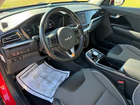 Used 2022 Kia Niro EX w/ Cold Weather Package image 13