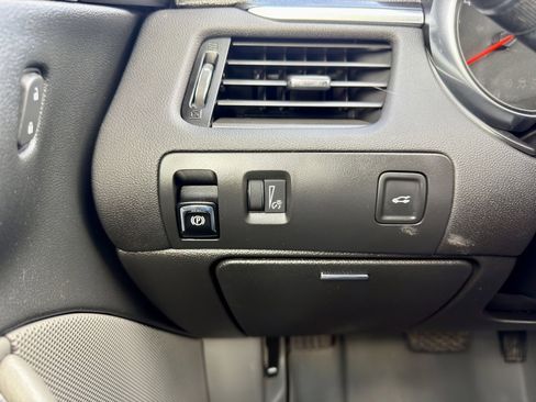 Used 2018 Chevrolet Impala LT image 17