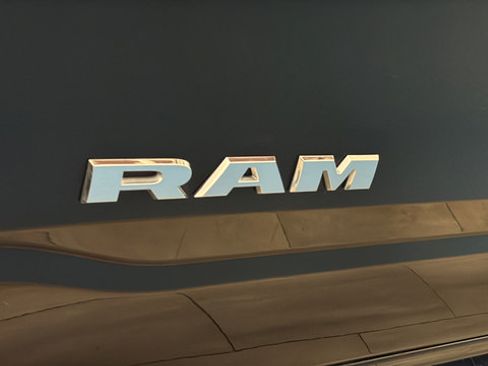 Used 2022 RAM 1500 Laramie AWD/4WD image 43