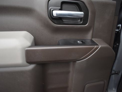 Used 2019 Chevrolet Silverado 1500 LT w/ All-Star Edition image 11