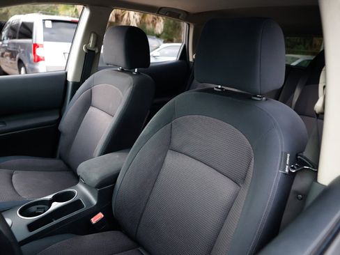 Used 2010 Nissan Rogue SL w/ Premium Pkg image 6