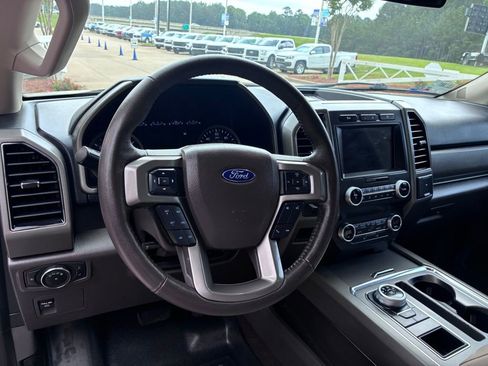 Used 2021 Ford Expedition XLT RWD image 14