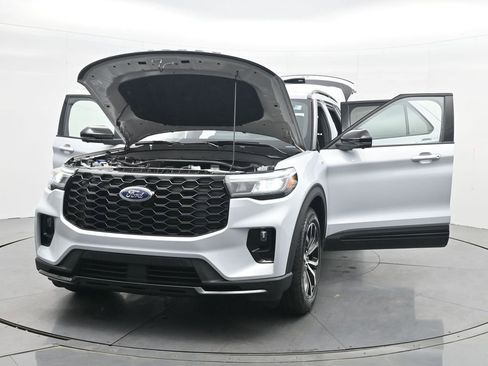 New 2026 Ford Explorer ST-Line image 36