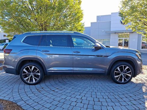 Used 2025 Volkswagen Atlas SEL Premium R-Line image 7