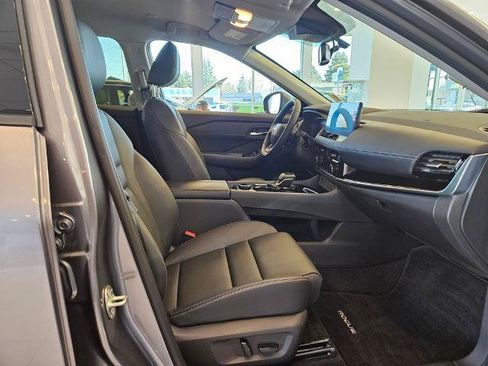 Certified 2025 Nissan Rogue SL AWD/4WD image 24