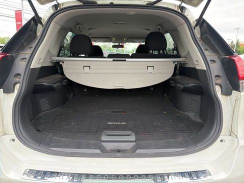 Certified 2017 Nissan Rogue SV AWD/4WD image 17