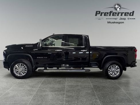 Used 2022 Chevrolet Silverado 2500 High Country w/ LPO, Hitch Package AWD/4WD image 9
