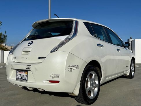 Used 2013 Nissan Leaf SV FWD image 12