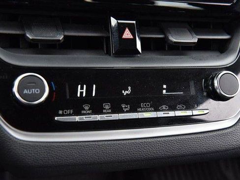 Used 2024 Toyota Corolla LE image 14