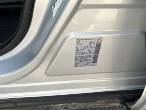 Used 2020 Nissan Pathfinder SV image 31