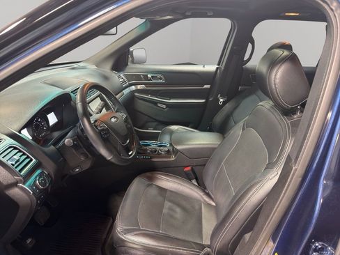 Used 2016 Ford Explorer Limited w/ Equipment Group 301A image 9