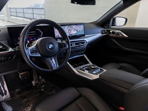 Used 2024 BMW M440i Convertible w/ Premium Package image 16