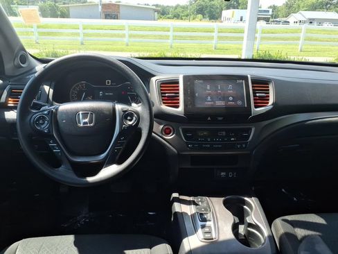 Used 2020 Honda Ridgeline Sport image 14