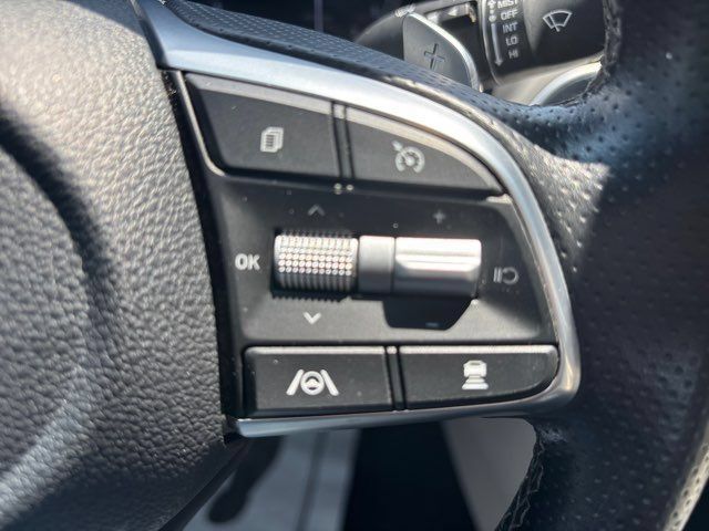 Used 2023 Genesis G70 2.0T RWD image 39