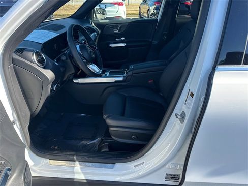 Certified 2025 Mercedes-Benz GLB 250 image 9