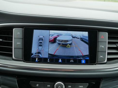 Used 2024 Buick Enclave Premium image 34