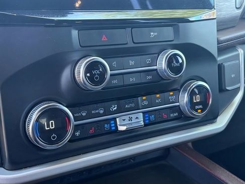Used 2023 Ford Expedition Limited RWD image 18