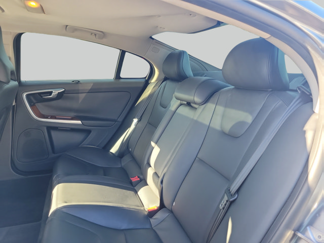 Used 2016 Volvo S60 T5 Inscription Platinum FWD image 12