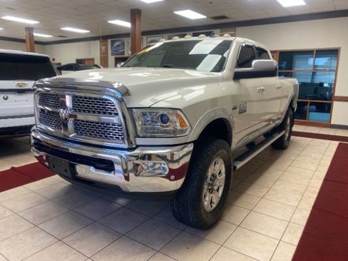 Used 2018 RAM 2500 Laramie w/ Convenience Group AWD/4WD image 1