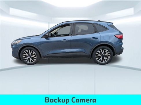 Used 2020 Ford Escape SE Sport image 2