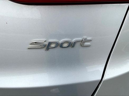 Used 2018 Hyundai Santa Fe Sport FWD image 23