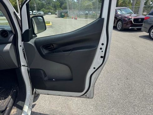 Used 2021 Nissan NV200 S FWD image 22