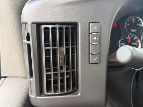 Certified 2024 Chevrolet Express 2500 RWD image 30