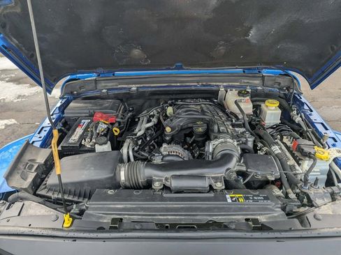 Used 2020 Jeep Gladiator Sport w/ Quick Order Package 24S image 13