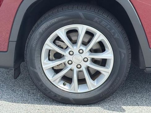 Certified 2021 Jeep Cherokee Latitude FWD image 11