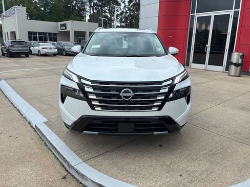 New 2026 Nissan Rogue Platinum AWD/4WD image 2