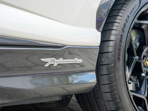 Used 2023 Lamborghini Urus Performante image 47