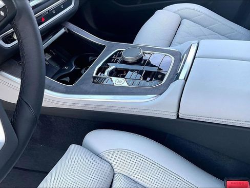 Used 2026 BMW X5 xDrive40i w/ Climate Comfort Package AWD/4WD image 15