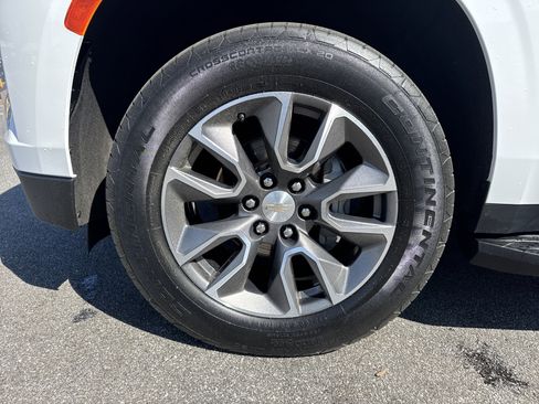 Used 2023 Chevrolet Tahoe LT w/ LT Signature Package image 13