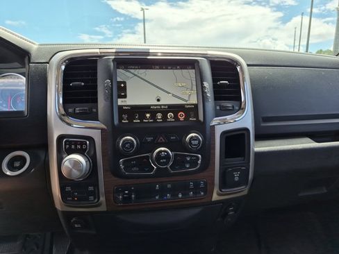 Used 2017 RAM 1500 Laramie w/ Convenience Group AWD/4WD image 11