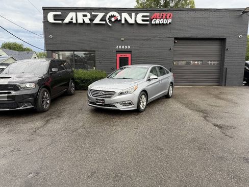 Used 2015 Hyundai Sonata SE FWD image 1