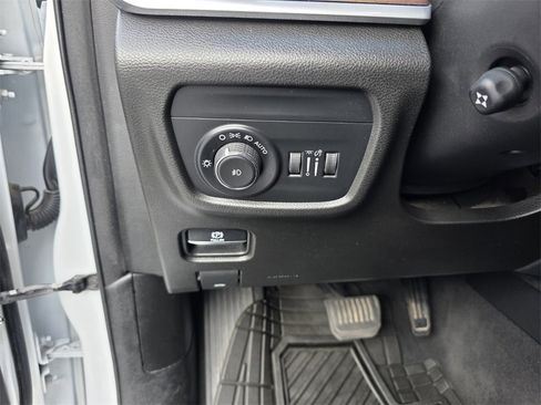 Used 2022 Jeep Grand Cherokee Summit image 28